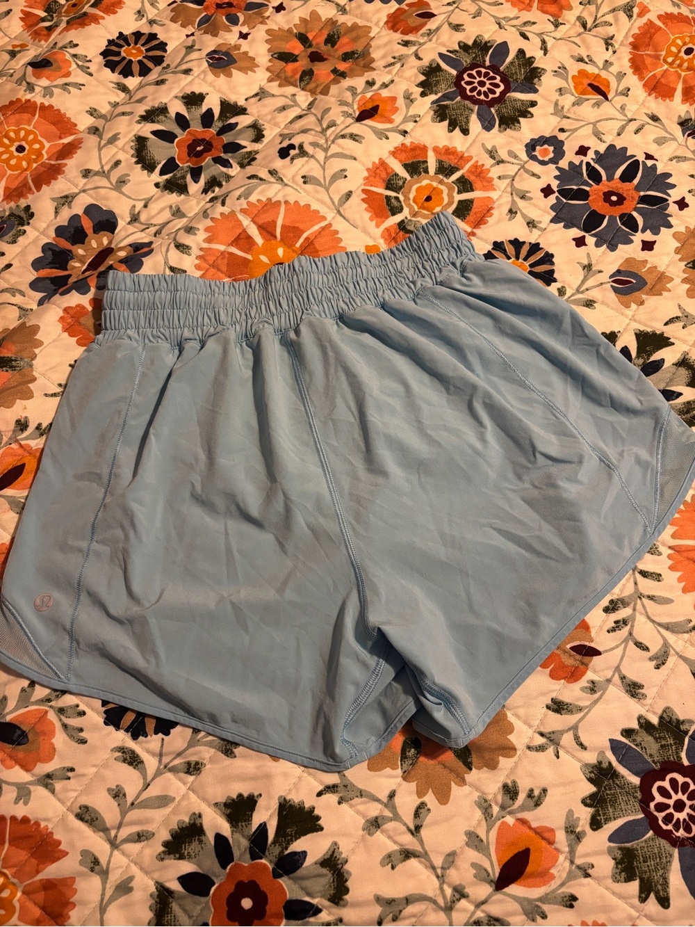 Lululemon high rise 4” light blue shorts